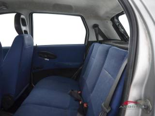 FIAT Punto usata 9