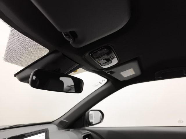 TOYOTA Yaris Cross usata, con USB