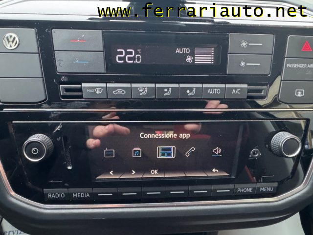 VOLKSWAGEN up! usata, con Controllo automatico clima