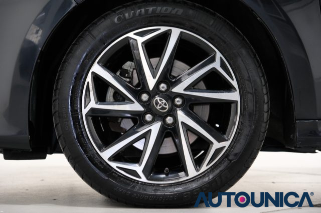 TOYOTA Yaris usata, con Cruise Control