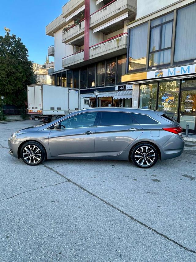 HYUNDAI i40 usata, con Autoradio