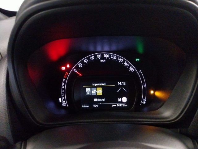 TOYOTA Aygo X usata, con USB