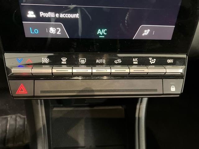 RENAULT Captur usata, con Hill holder