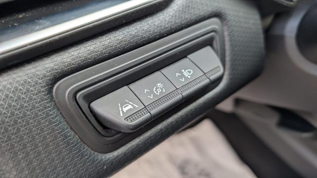 RENAULT Clio usata, con Touch screen