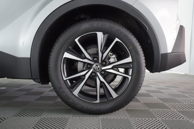 TOYOTA C-HR usata 10