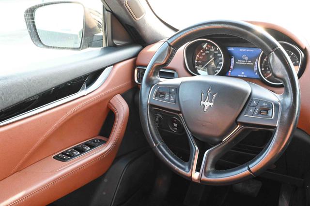 MASERATI Levante usata, con Specchietti laterali elettrici