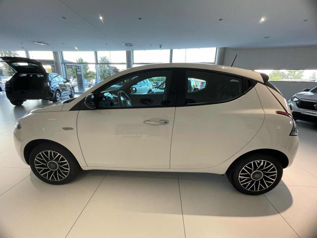 LANCIA Ypsilon usata, con Autoradio