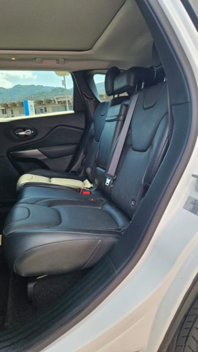 JEEP Cherokee usata, con Specchietti laterali elettrici