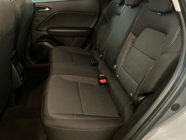RENAULT Captur usata, con Bracciolo