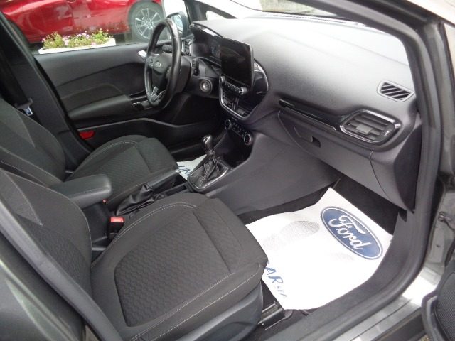 FORD Fiesta usata, con USB