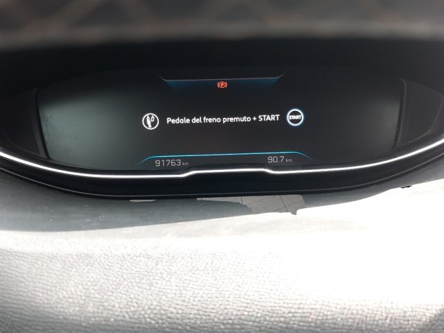 PEUGEOT 3008 usata, con Climatizzatore