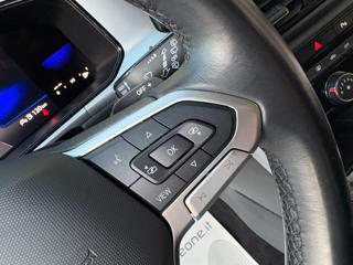 VOLKSWAGEN T-Roc usata, con Volante in pelle