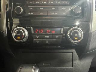 MITSUBISHI Pajero usata, con Sedile posteriore sdoppiato