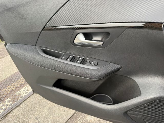 PEUGEOT 208 usata, con Riconoscimento dei segnali stradali