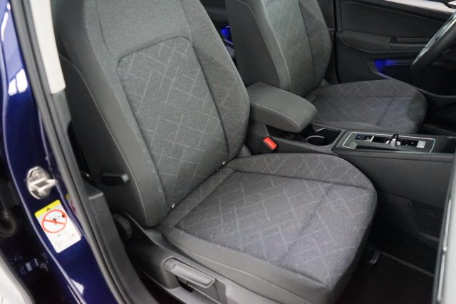 VOLKSWAGEN Golf usata, con Hill holder
