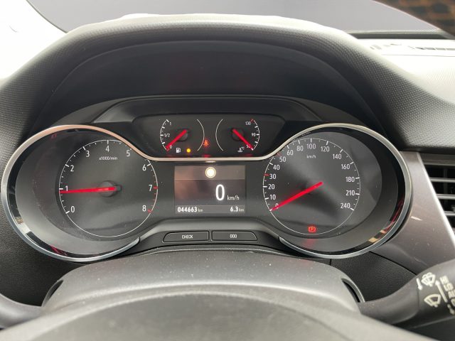 OPEL Crossland usata, con Fari LED