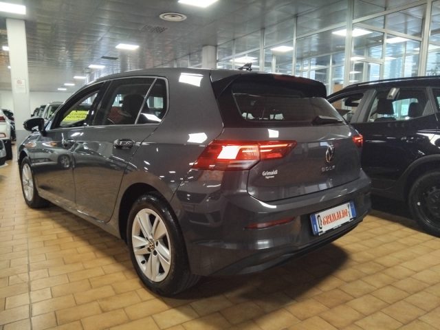VOLKSWAGEN Golf usata, con Autoradio