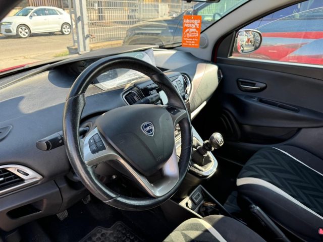 LANCIA Ypsilon usata, con Autoradio