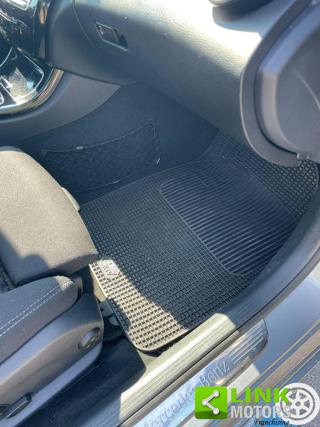 MERCEDES-BENZ C 200 usata, con Volante in pelle