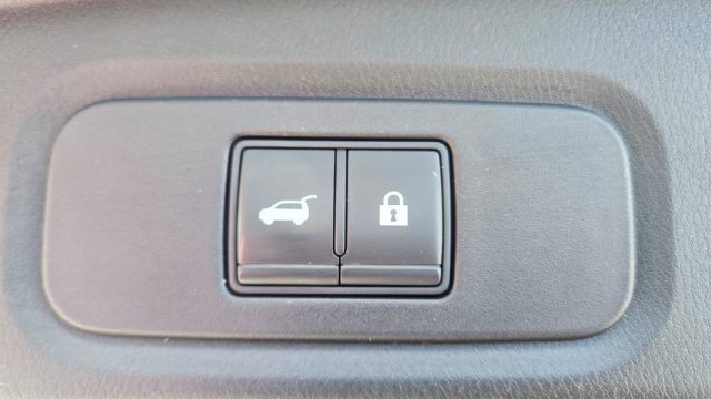 NISSAN Qashqai usata, con USB