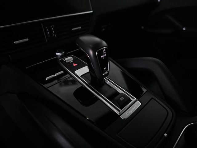 PORSCHE Cayenne usata, con USB