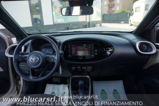 TOYOTA Aygo X usata 8