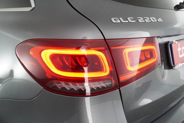 MERCEDES-BENZ GLC 220 usata 15