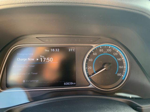 NISSAN Leaf usata, con Park Distance Control