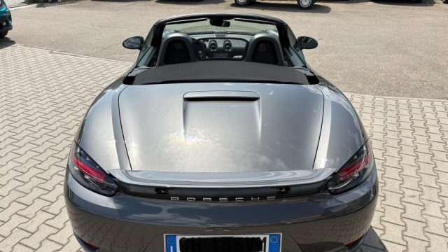 PORSCHE 718 Spyder usata 26