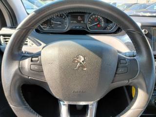 PEUGEOT 208 usata, con Autoradio
