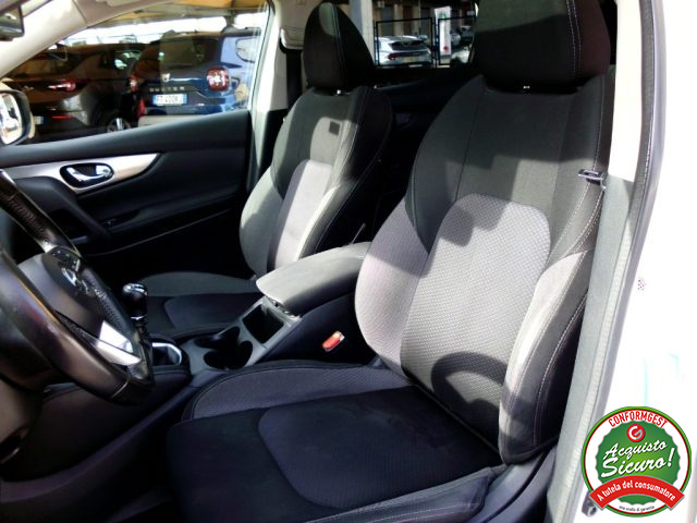 NISSAN Qashqai usata, con Controllo automatico clima