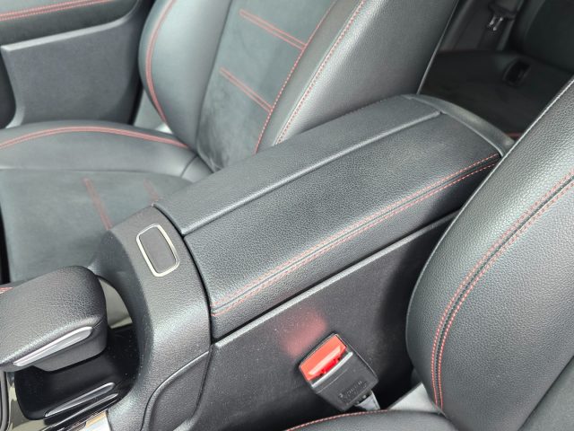 MERCEDES-BENZ GLA 200 usata, con Climatizzatore automatico, 2 zone