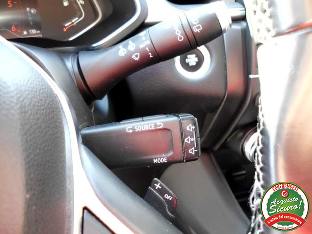 RENAULT Captur usata, con Leve al volante