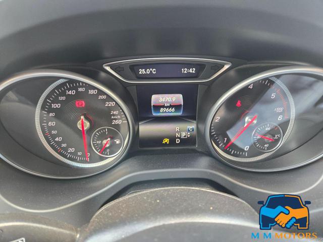 MERCEDES-BENZ GLA 180 usata 36