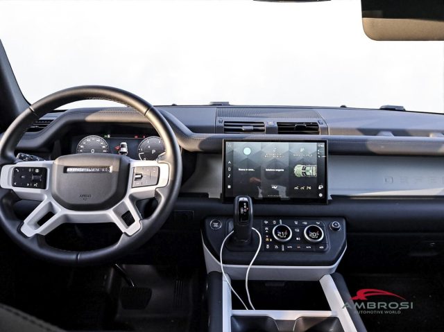 LAND ROVER Defender usata 12