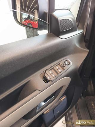 PEUGEOT Rifter usata, con Airbag testa