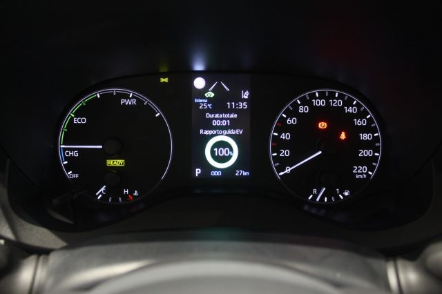 TOYOTA Yaris usata, con Autoradio digitale