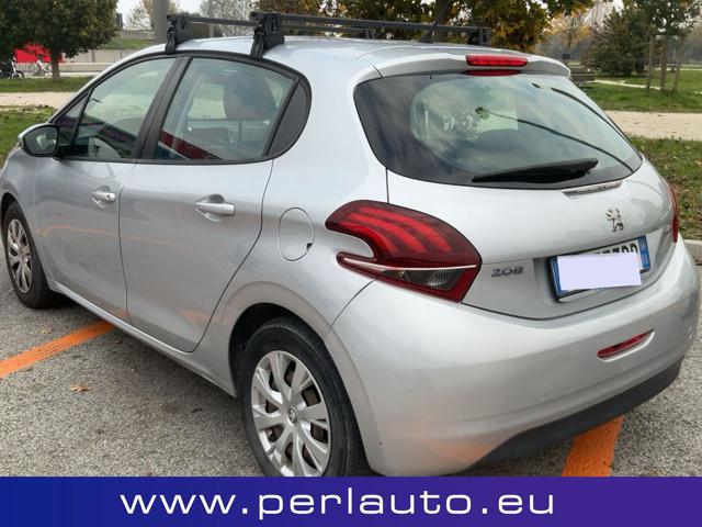 PEUGEOT 208 usata, con Autoradio