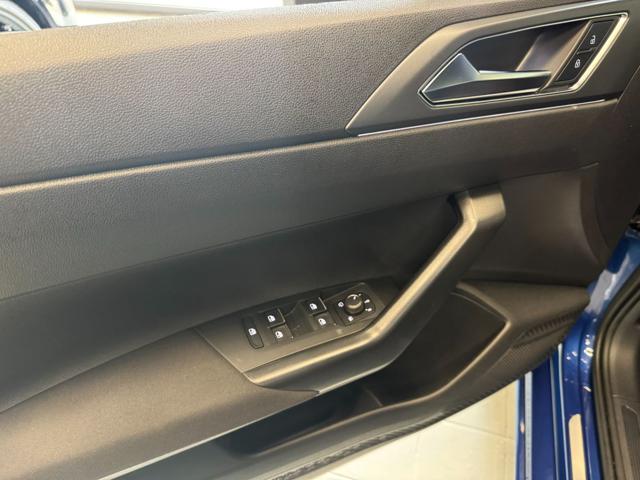 VOLKSWAGEN Taigo usata, con Controllo automatico clima