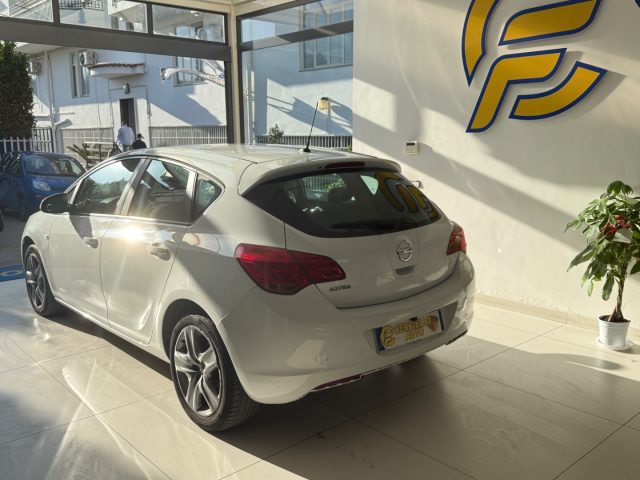 OPEL Astra usata, con Boardcomputer
