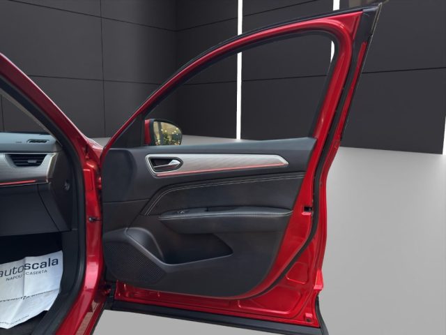 RENAULT Arkana usata, con USB