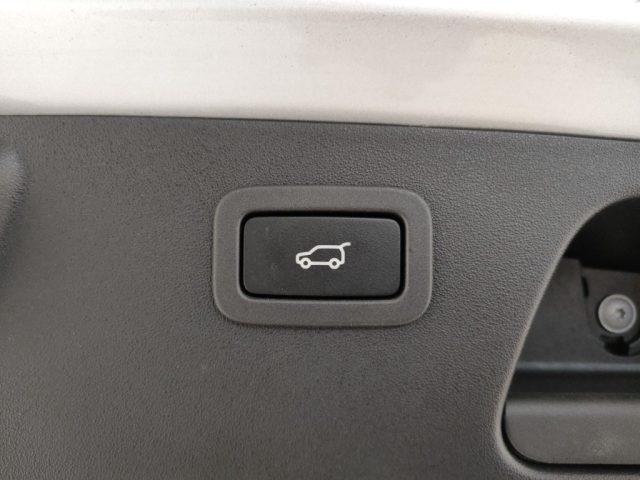 JAGUAR E-Pace usata 22