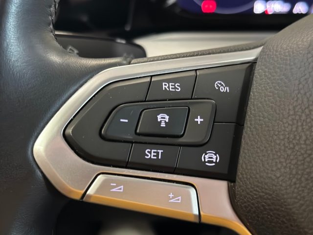 VOLKSWAGEN Golf usata, con Touch screen