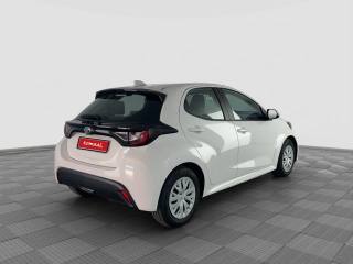 TOYOTA Yaris usata 4