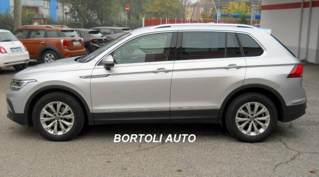 VOLKSWAGEN Tiguan usata, con Airbag laterali