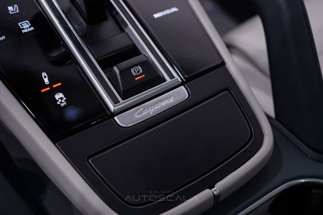 PORSCHE Cayenne usata, con Sensori di parcheggio posteriori