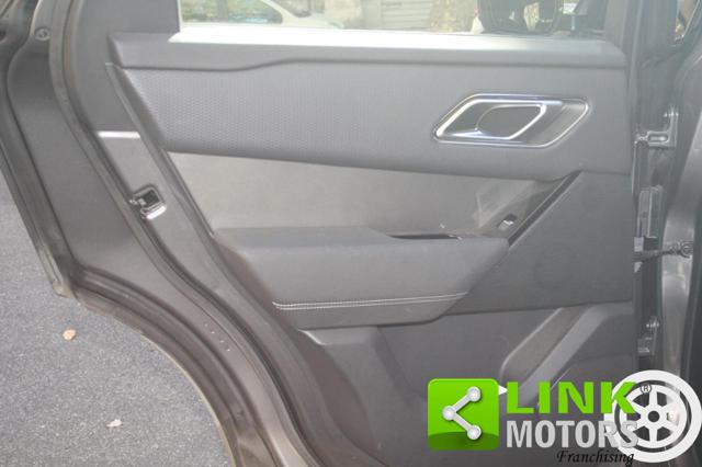LAND ROVER Range Rover Velar usata, con Leve al volante