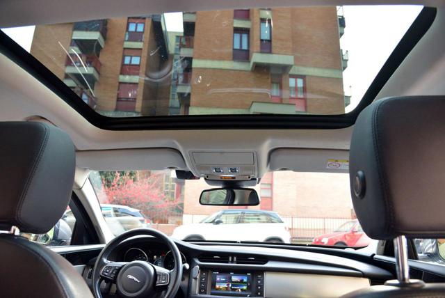 JAGUAR XF usata, con Alzacristalli elettrici