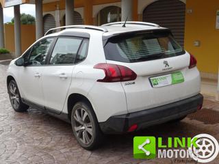 PEUGEOT 2008 usata, con Autoradio