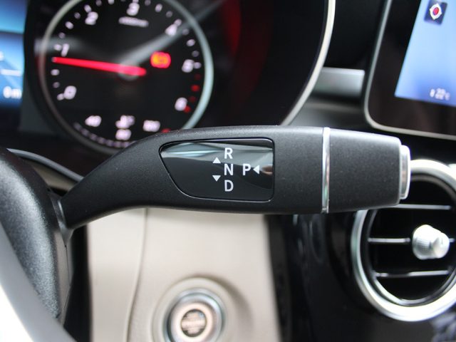 MERCEDES-BENZ GLC 220 usata, con Touch screen